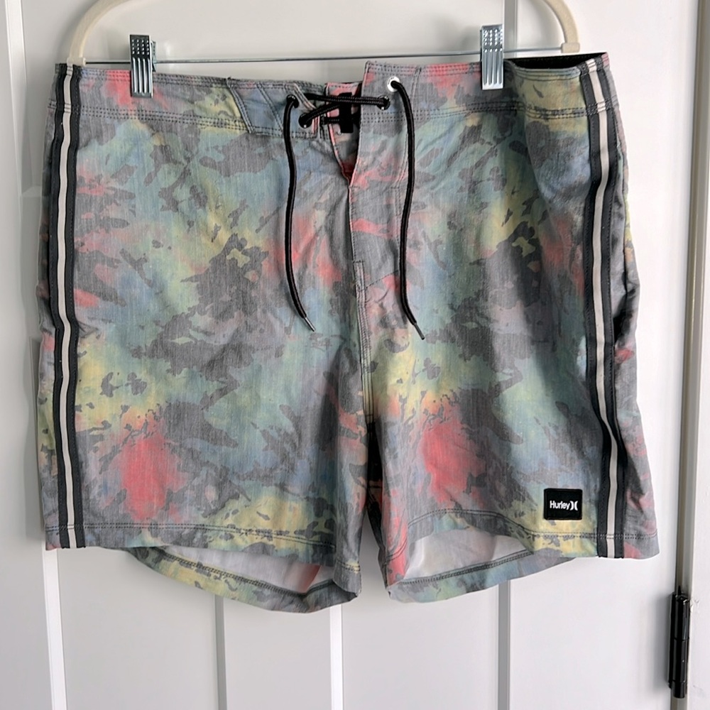 Hurley Phantom swim trunks